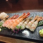 こいで - 海老食べ比べセット。
      ぴだりから
      白エビ
      ガス
      きじ
      ぼたん
      しし
      おに