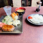 アールズコート - 料理写真: