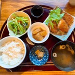 厚切り牛たんと東北地酒 陸奥 - 本日のランチです