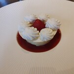 Ode - (2022/5 訪問)イチゴとジュニパーベリー。