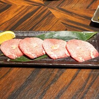 大徳壽 関内本店 - 黒毛和牛の上塩タン
