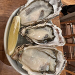 魚とワインはなたれThe Fishand Oysters - 