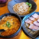 麺や　つるり 新潟小千谷流 - 