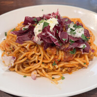 クッチーナ イタリアーナ アリア 六本木 - 牛バラのトマトソースパスタ　リコッタチーズ添え