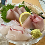 Oshokuji Dokoro Saisai - 刺し盛り三種盛り　ハマチ、鯛、鰆