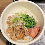 鴨出汁中華蕎麦 麺屋yoshiki - 炙り鴨肉と鴨挽肉丼