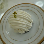 鎌倉さくら - 黒胡麻と豆乳のホワイトモンブラン