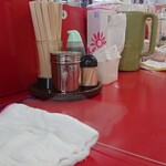 南京ラーメン 黒門 - 隣との仕切り