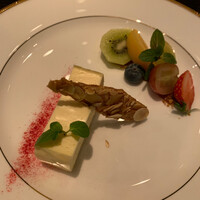 カレス - 