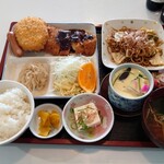 朱里 - おまかせセット　500円
                                （ご飯  中、ドリンク付き、6:00〜13:30）
                                
