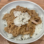 麺処 ほん田 - 「にく脂めし」300円