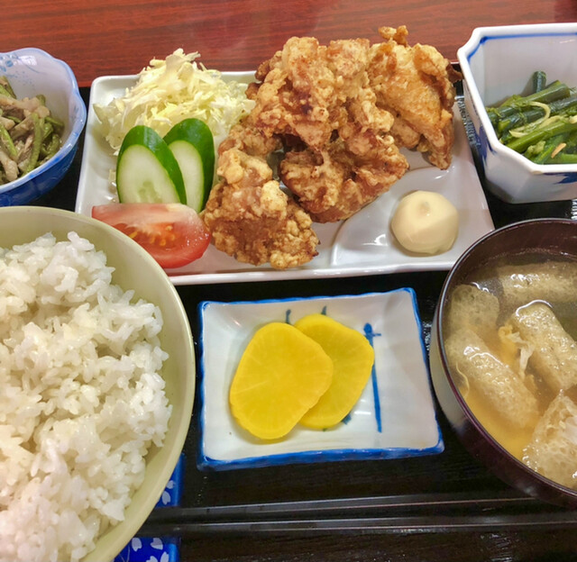 ランチ&居酒屋 どんぐり 十和田市の居酒屋｜ランチから夜まで