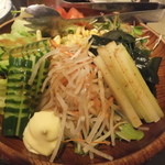 季節の野菜サラダ