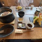 そば草香 - 鯛めしが炊き上がって運ばれてきたよ✨✨蓋を開けると〜✨✨✨いい匂い〜( *´꒳`* )⑅︎◡̈︎*