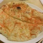 インドカレーレストランプルニマ - ガーリックナン