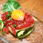 国産牛タン＆炙り肉寿司食べ放題 完全個室居酒屋 やまと - マグロユッケ780円