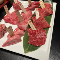 焼肉専科 肉の切り方 日本橋本店 - 