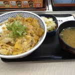 吉野家 - 親子丼+お新香味噌汁セット599円税込ですって〜♪