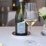 ドミニク・ブシェ トーキョー - 前菜のメロンのあたりに合うような、美味しいワインです。