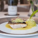 ドミニク・ブシェ トーキョー - クロムツのポワレ キャベツのファルシ ソースサフラン