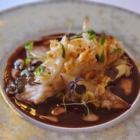 ラ・トゥーエル - 桜鱒のポワレ 桜海老のフリット 春のお野菜 赤ワインバターソース