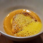 白土 - 濃厚なスープドポワソン。喉黒の味わいがじわっときます。