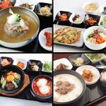 超值套餐，包括幾小碗韓國配菜！