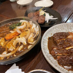 金鯱山 - 奥にあるのがアミヤキ¥2800