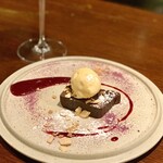 自然派ワインとフランス郷土料理 シュシュ - 