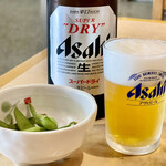 Koumenoyabusoba - 先ずはビール　ビールには枝豆がついていてちょっと嬉しいｗ