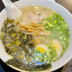 こうや麺房 - 追加は高菜麺　高菜雲呑麺にしようか迷ったｗ