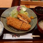 Tonkatsu Ton Kyuu - やまと豚ロース＆鯛かつ