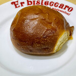 Er bisteccaro dei magnaccioni  - パンはブリオッシュ風のバターの効いたものでした　ちょっと甘いね
