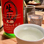 とり茶太郎 - 天穏　生酛無濾過純米原酒　濃厚な香りとはっきりした旨味があります