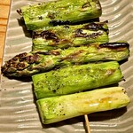 とり茶太郎 - 福島産の極太アスパラも出てきました　野菜串も準備万端です