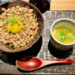 とり茶太郎 - ああ締めの時間かぁ・・・そぼろ丼が出てきて嬉しいんだけど寂しい