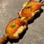 とり茶太郎 - 比内地鶏のムネ肉　近火の強火で攻めた焼き上げです