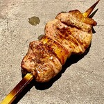 とり茶太郎 - 窒息鴨のロース　焼鳥でも窒息鴨を使う時代になったんですねぇ