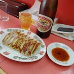 丸正餃子店 - 餃子と大瓶ビール