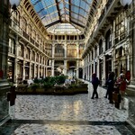 Baratti & Milano - 隣の Galleria Subalpina に入る