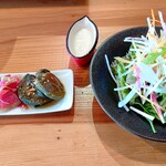 焼肉 MUSHIRO - ナムルとサラダ