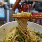 麺屋 一八 - 混ぜてから麺リフトアゲイン！