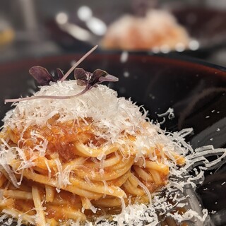 唯一無二の自家製手打ち生地のパスタ料理