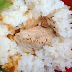 日本料理 篠 - 隠しマグロ発見(⑉⊙ȏ⊙)
            なかなか粋な仕掛け