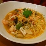 生パスタバカの店　赤坂パストディオ - シーフードぺペロンチーノ　Mサイズ