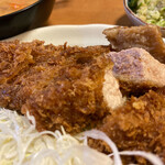 松若 - 上カツ：分厚くみっしりしたお肉。