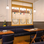 ビフトロ バイ ラ コクシネル - ウォールの手書きサインはシェフ修業時代の師匠のもの