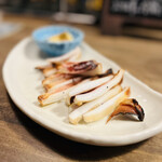 酒バー 月之舟入 - ◎やっぱり日本酒にはイカの炭火焼きが合う❗️
