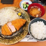 とんかつひなた - ランチ 漢方三元豚上ロースかつ定食