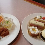 ブッフェレストラン トップ オブ ミヤコ - スイーツ全種類になぜかパン